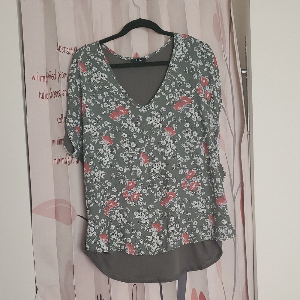 AUW Women's Charcoal and Scarlet Floral Blouse